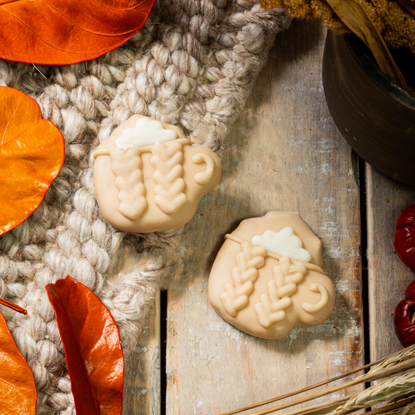 Cream Sweater Sipper